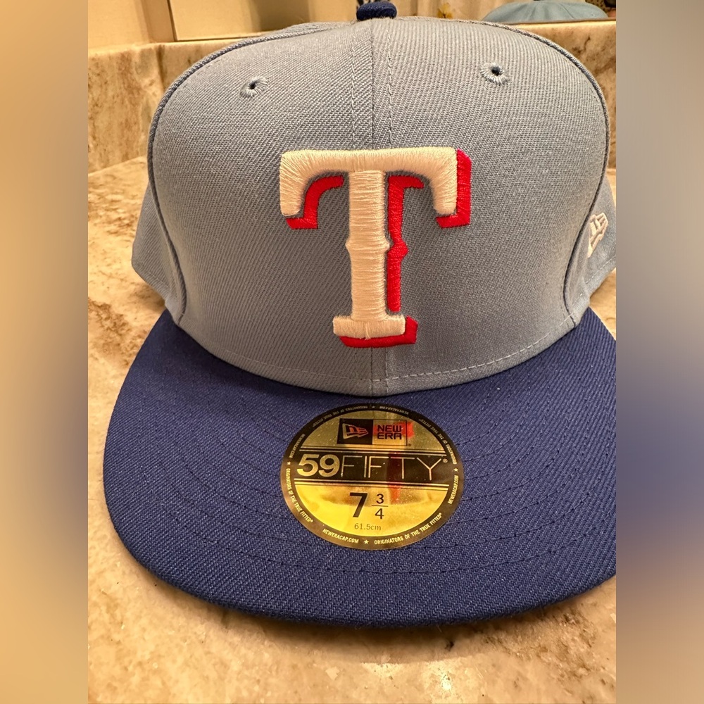 Texas Rangers hat - Picture 2 of 3